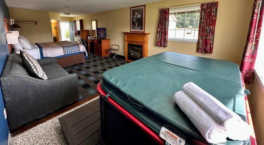 Swiss Chalets Village Inn North Conway Extérieur photo