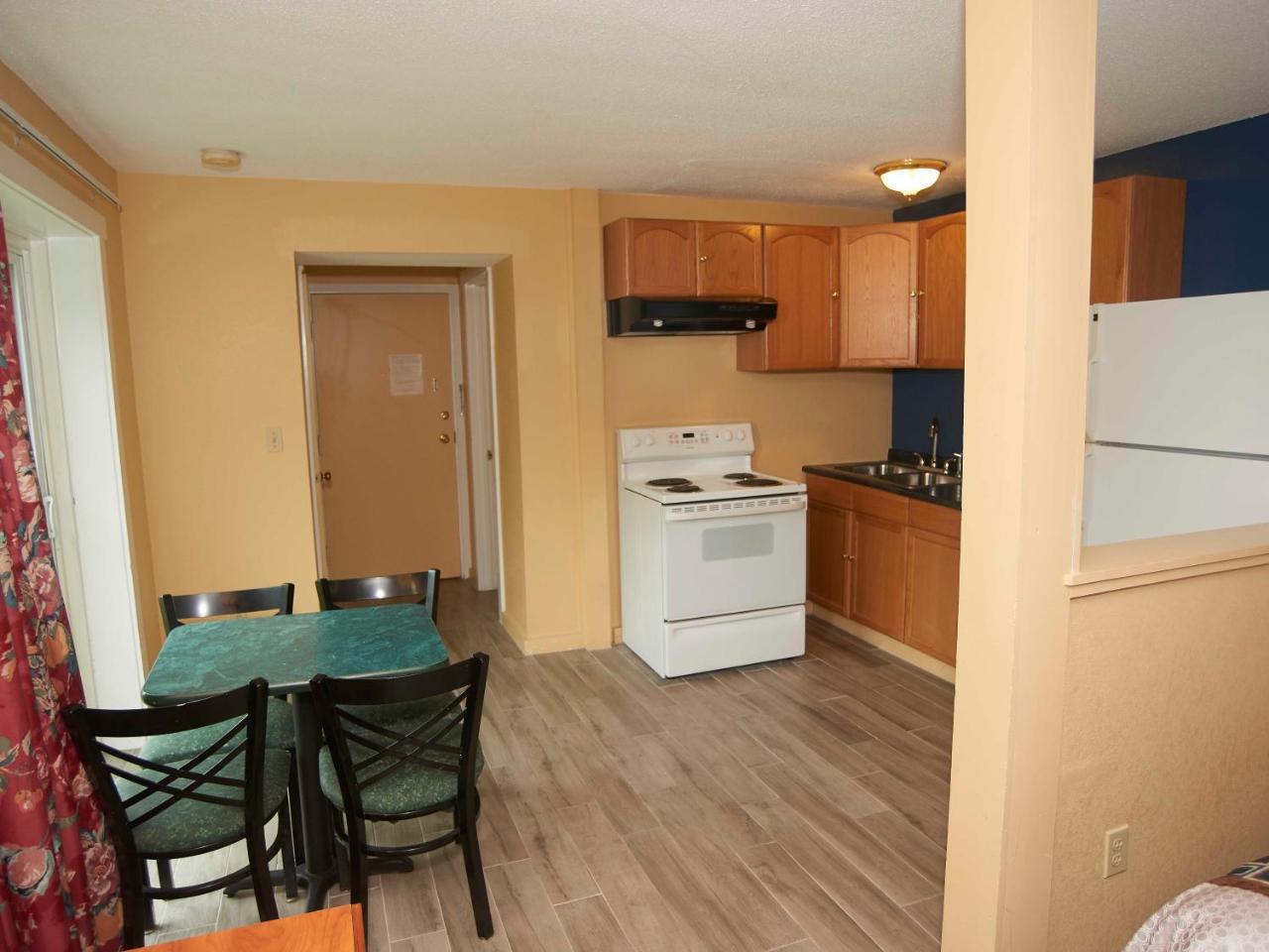 Swiss Chalets Village Inn North Conway Extérieur photo